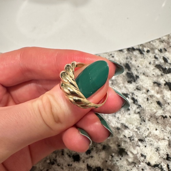 Mejuri 14k gold Croissant Dome Ring - Picture 7 of 8